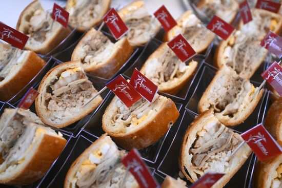 The International RUSSIA EXPO forum and exhibition. In Siberia, You Eat, a festival of Siberian cuisine at Pavilion K. Location: Russia, Moscow. Author: Kirill Kallinikov/Sputnik. RUSSIA EXPO. In Siberia, You Eat, a festival of Siberian cuisine