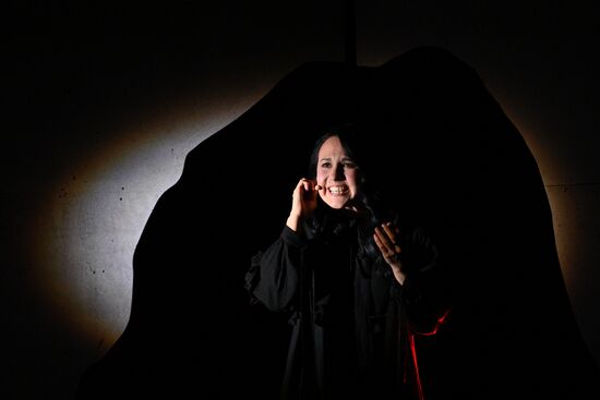 The International RUSSIA EXPO forum and exhibition. Pavilion 58 (The Slovo Museum of Slavic Literature). Pictured: Poetess Kamila Latypova. Location: Russia, Moscow. Author: Ramil Sitdikov/Sputnik. RUSSIA EXPO. Concert: The Real Ones