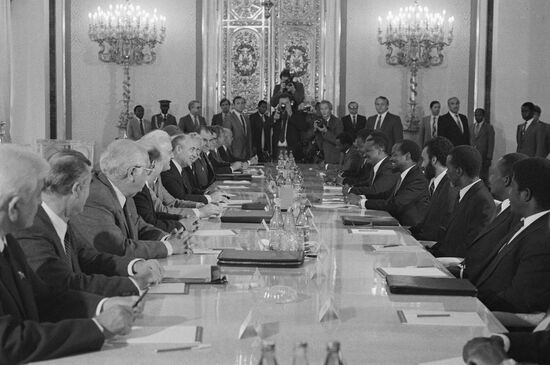 Delegation of Mozambique visits USSR