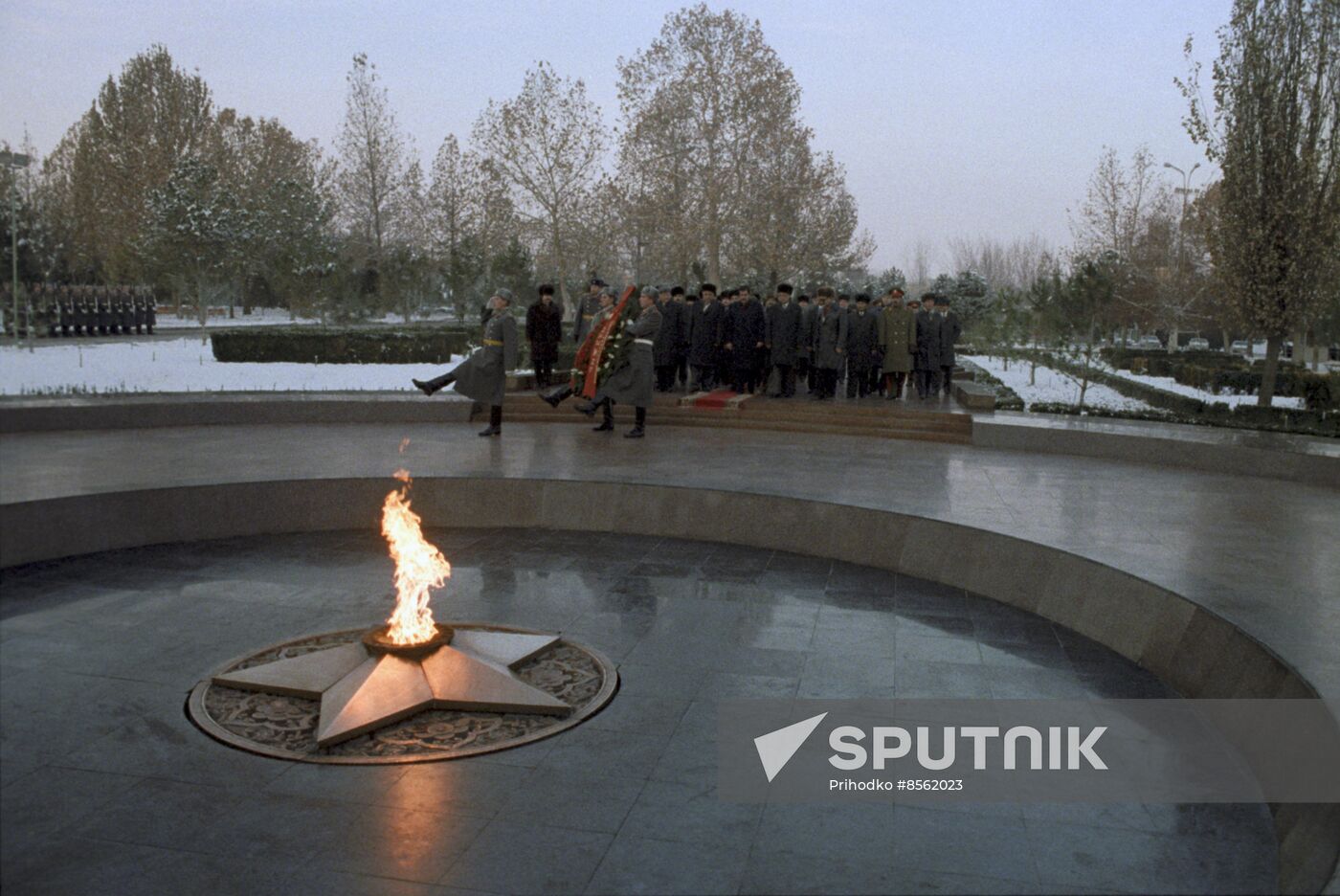 African delegation visits USSR