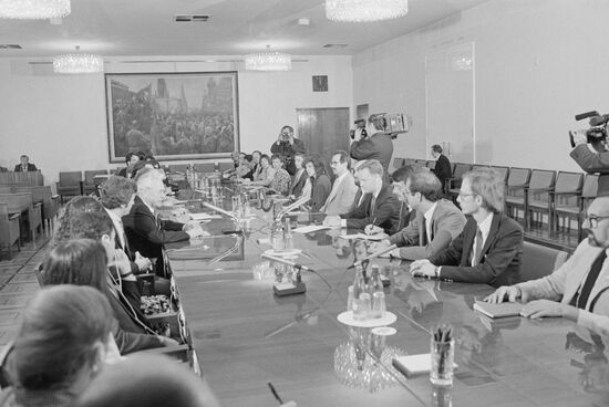US delegation visits USSR
