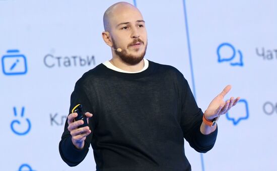 The International RUSSIA EXPO forum and exhibition. Pavilion No. 57 House of Knowledge. Where Technologies Meet. VK Day. VK Strategic Partnership Director Dmitry Uvarov. Location: Russia, Moscow. Author: Alexey Nikolskiy/Sputnik. RUSSIA EXPO. Where Technologies Meet. VK-day