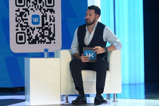 The International RUSSIA EXPO Pavilion 57 House of Knowledge Where Technologies Meet: VK-day, Lev Shahinian, blogger, TV host Location: Russia, Moscow. Author: Alexey Nikolskiy/Sputnik. RUSSIA EXPO. Where Technologies Meet. VK-day