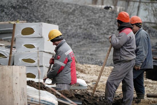 Russia DPR Construction