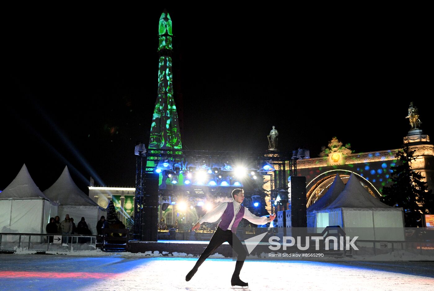 Russia Ice Rink opens at VDNKh