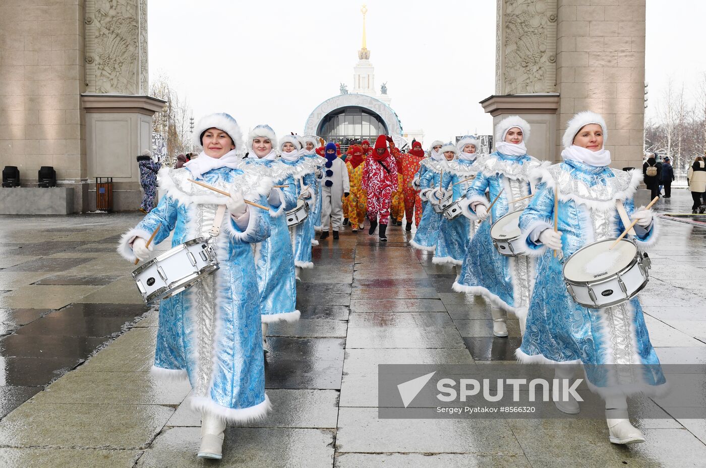 RUSSIA EXPO. Days of Father Frost of Russian peoples: Yakshamo Atya