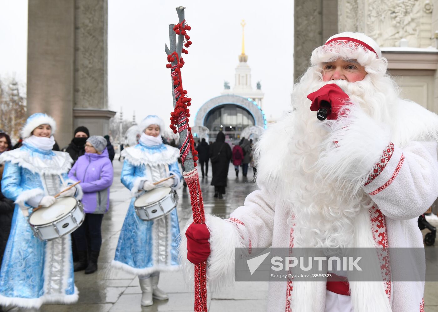 RUSSIA EXPO. Days of Father Frost of Russian peoples: Yakshamo Atya