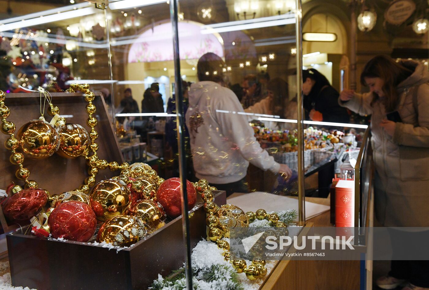 Russia New Year Season Preparations