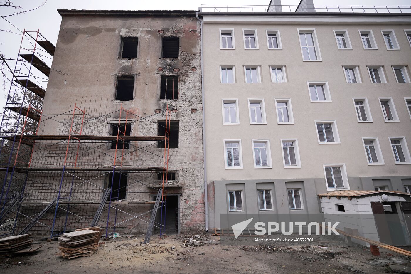 Russia DPR Construction