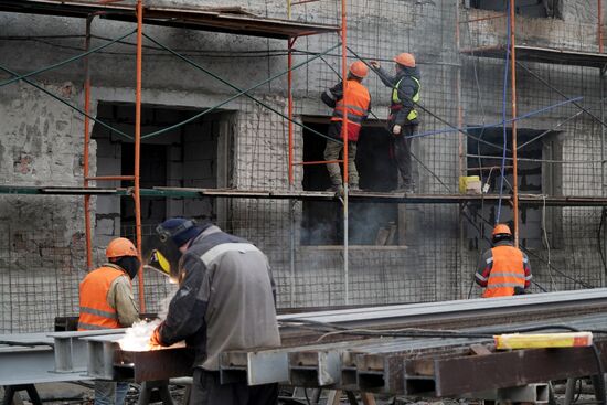 Russia DPR Construction