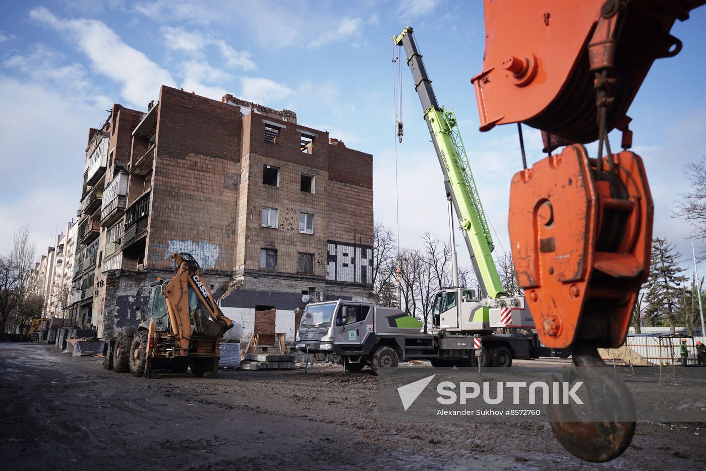 Russia DPR Construction