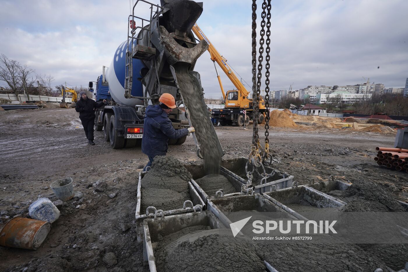 Russia DPR Construction