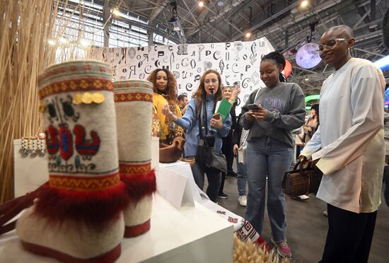 RUSSIA EXPO. Tour for BRICS+ Fashion Summit participants