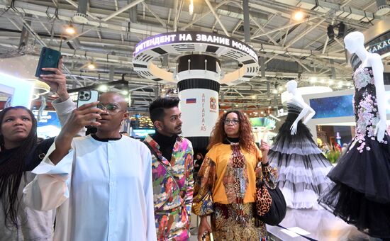 RUSSIA EXPO. Tour for BRICS+ Fashion Summit participants