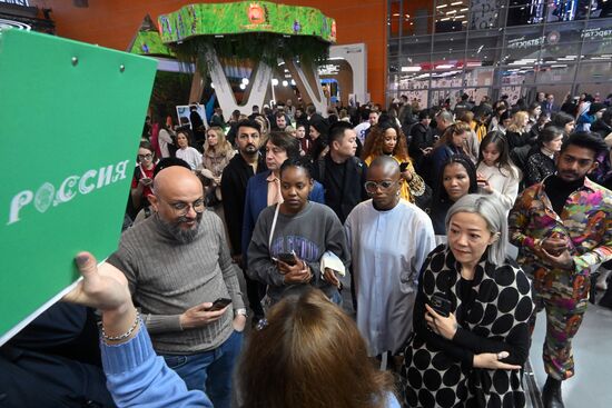 RUSSIA EXPO. Tour for BRICS+ Fashion Summit participants