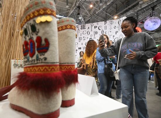 RUSSIA EXPO. Tour for BRICS+ Fashion Summit participants