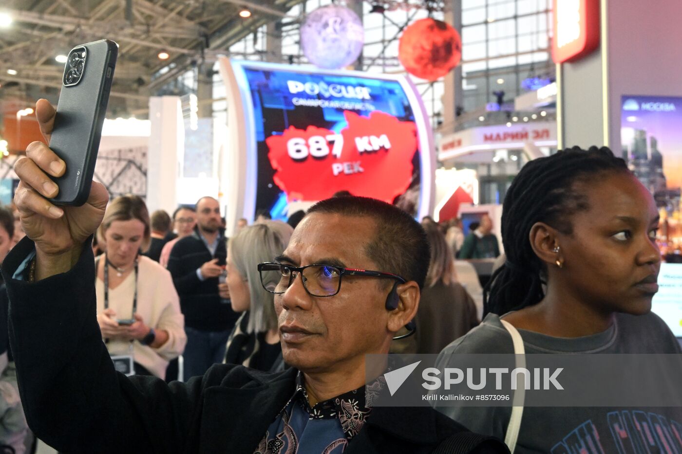 RUSSIA EXPO. Tour for BRICS+ Fashion Summit participants