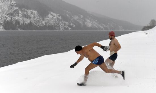 Russia Winter Swimming