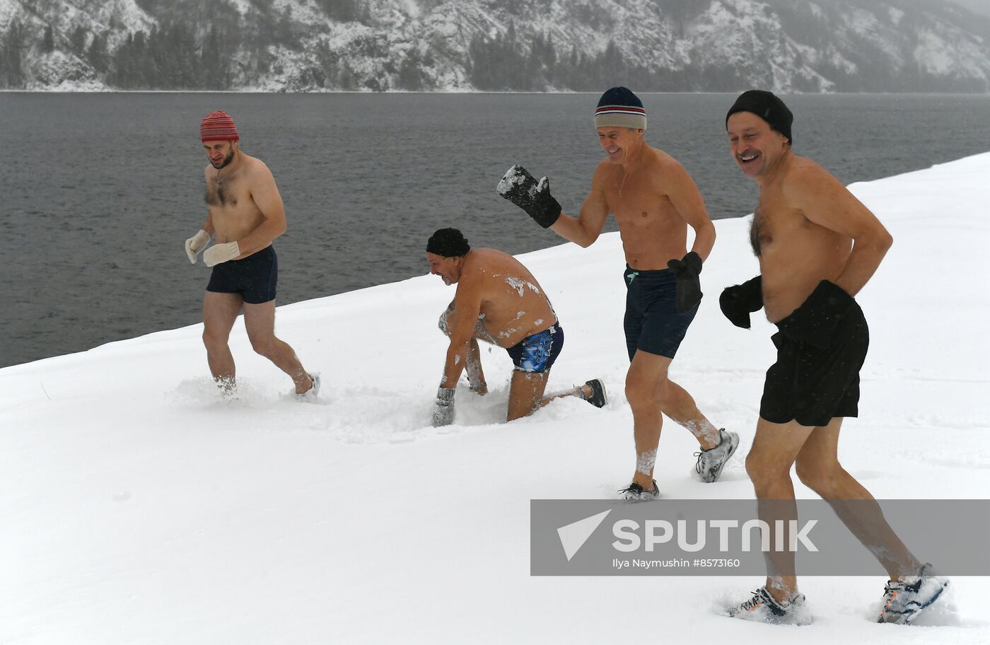 Russia Winter Swimming