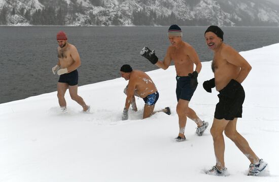 Russia Winter Swimming