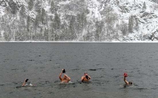 Russia Winter Swimming
