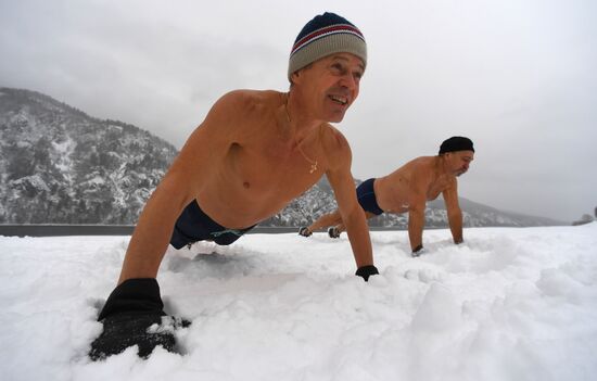 Russia Winter Swimming