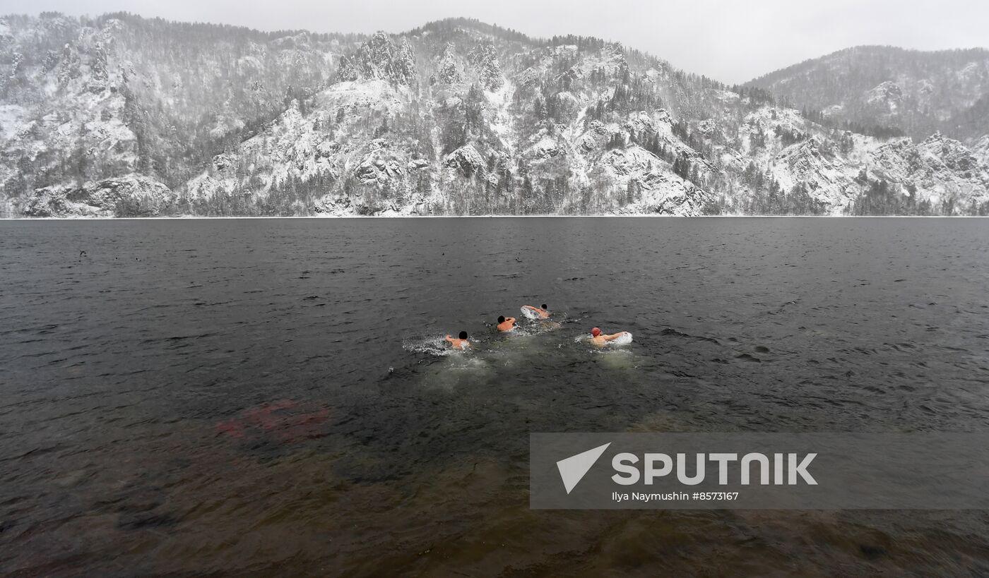 Russia Winter Swimming
