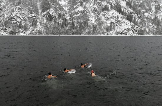 Russia Winter Swimming