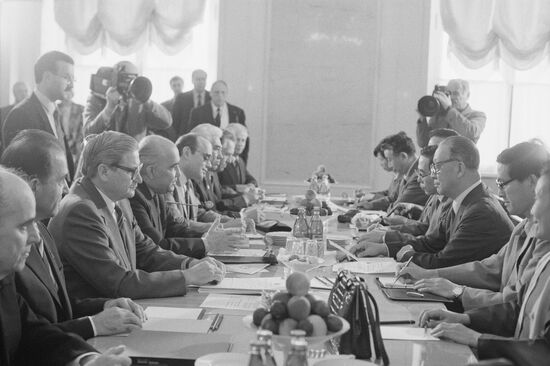 Delegation of People's Republic of China visits USSR