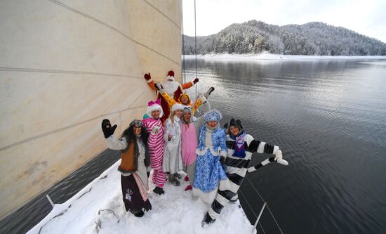 Russia New Year Preparations
