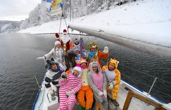 Russia New Year Preparations