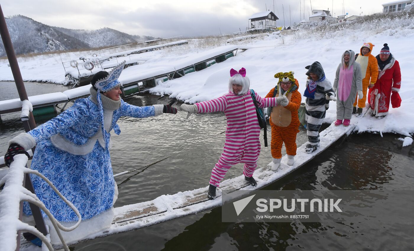 Russia New Year Preparations