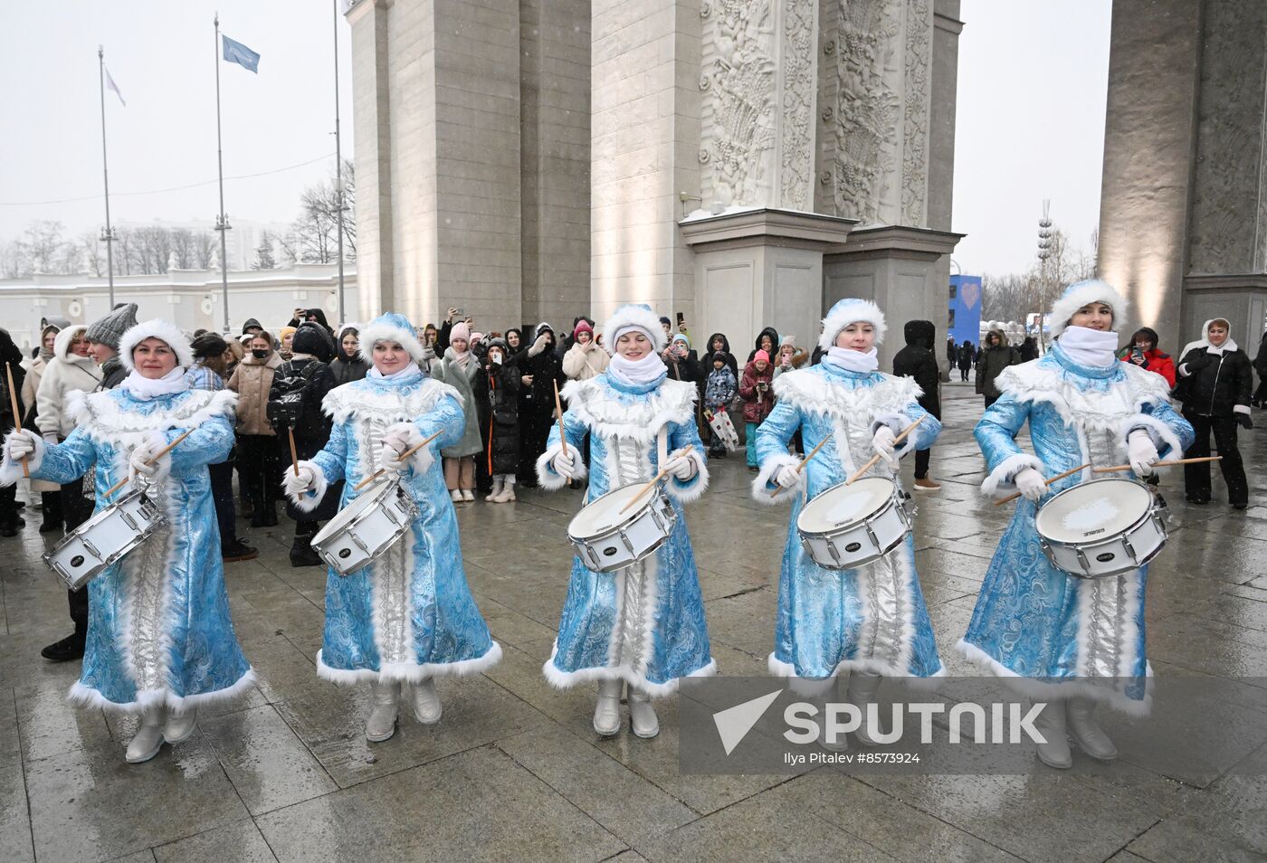 RUSSIA EXPO. Snow Maiden parade