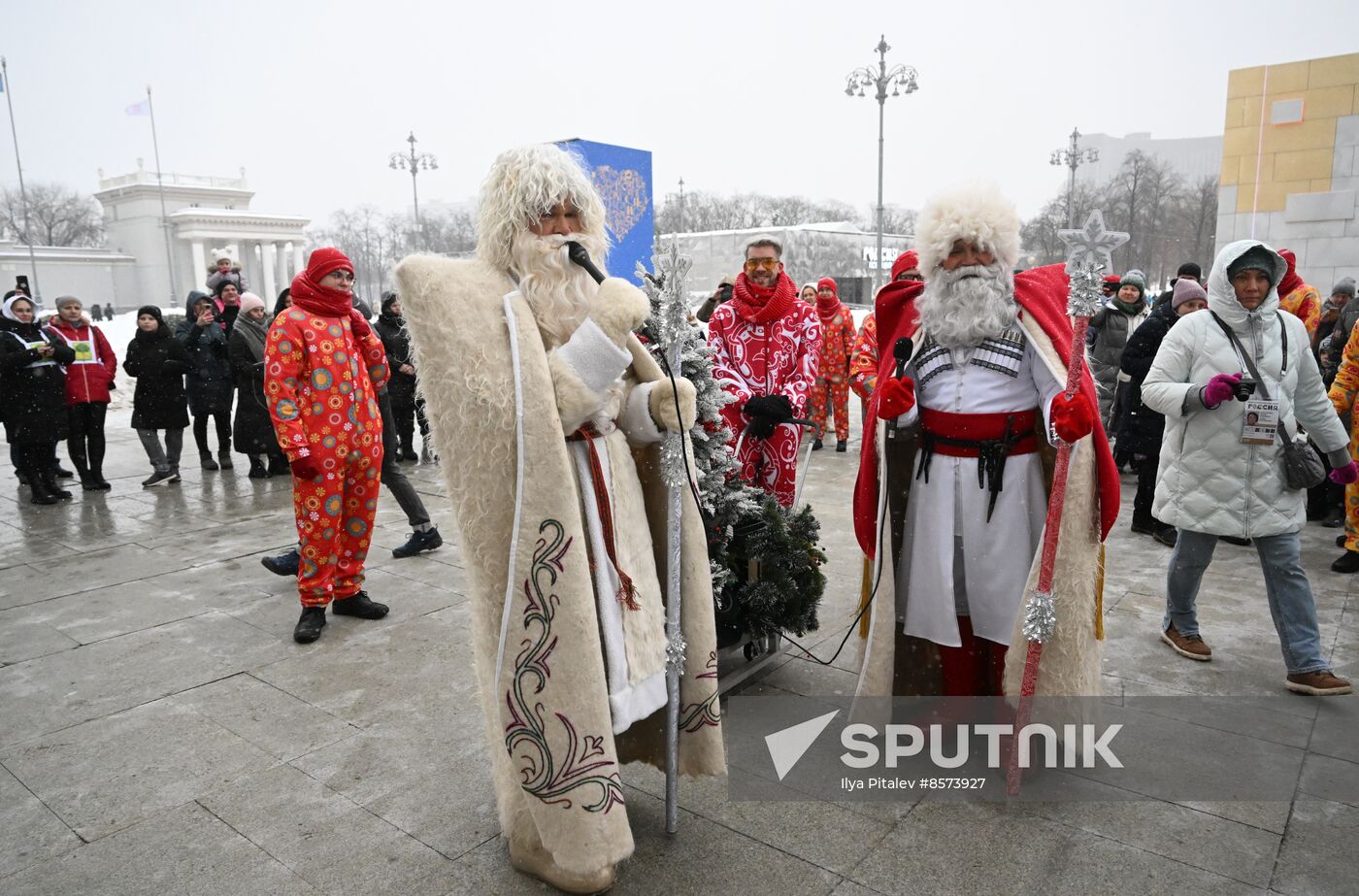 RUSSIA EXPO. Snow Maiden parade