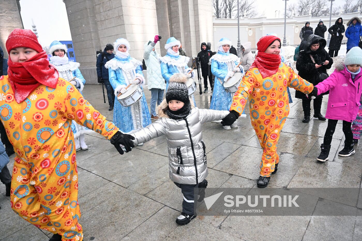 RUSSIA EXPO. Snow Maiden parade