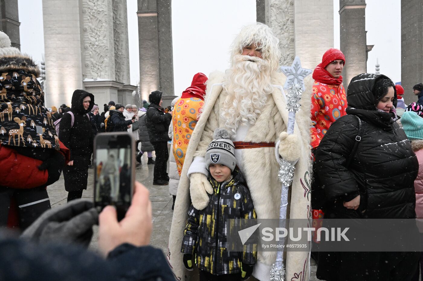 RUSSIA EXPO. Snow Maiden parade