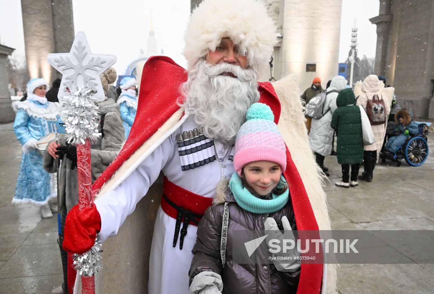 RUSSIA EXPO. Snow Maiden parade