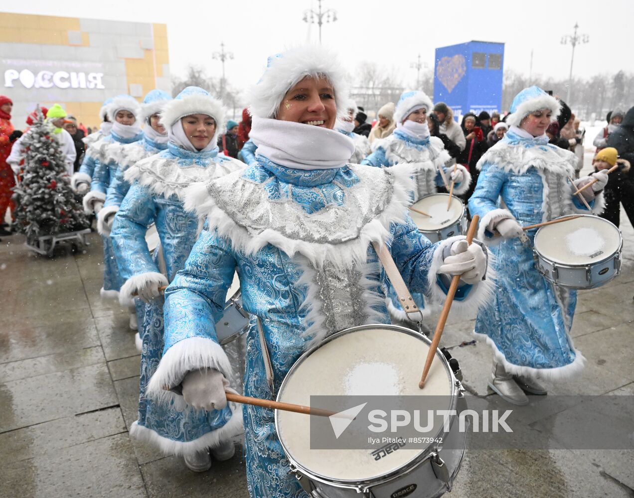 RUSSIA EXPO. Snow Maiden parade