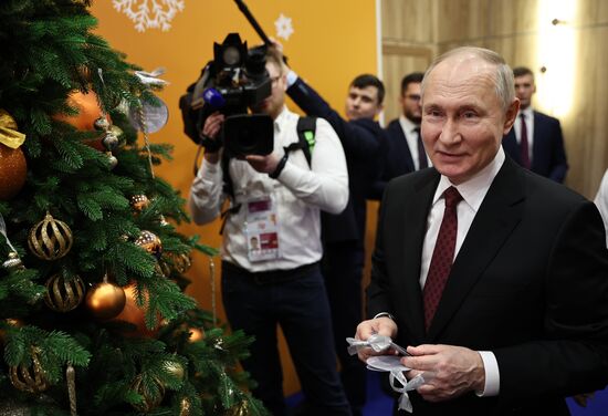 President Vladimir Putin takes part in Christmas Tree of Wishes charity campaign