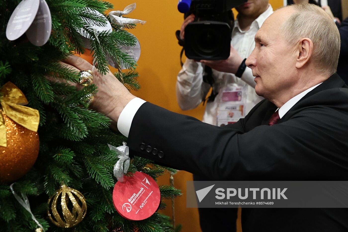 President Vladimir Putin takes part in Christmas Tree of Wishes charity campaign
