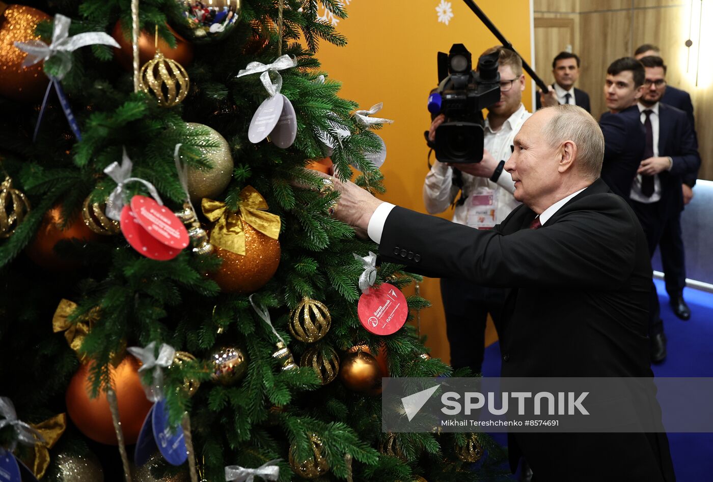 President Vladimir Putin takes part in Christmas Tree of Wishes charity campaign