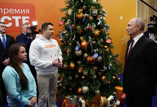 President Vladimir Putin visits RUSSIA EXPO