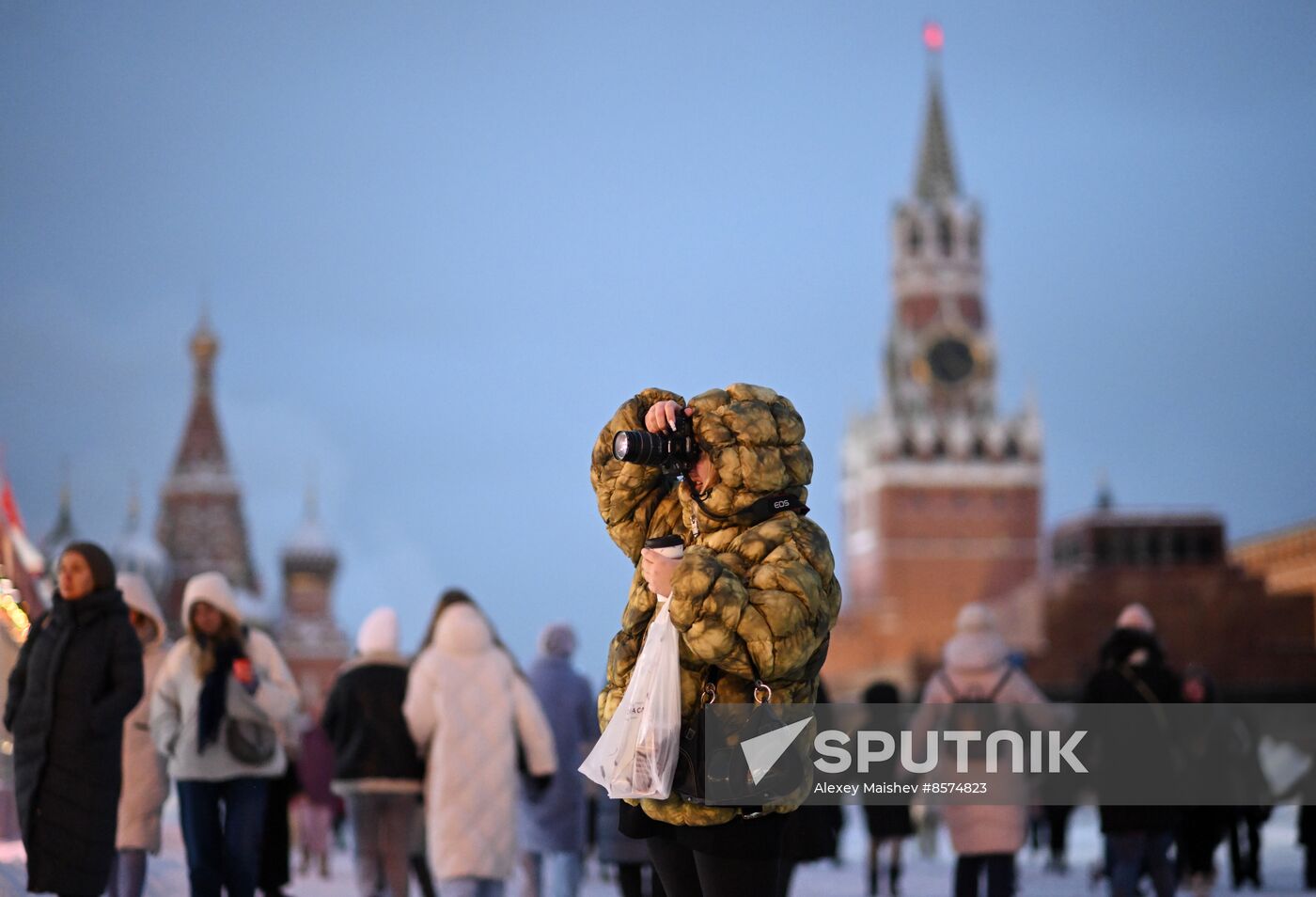 Russia New Year Preparations