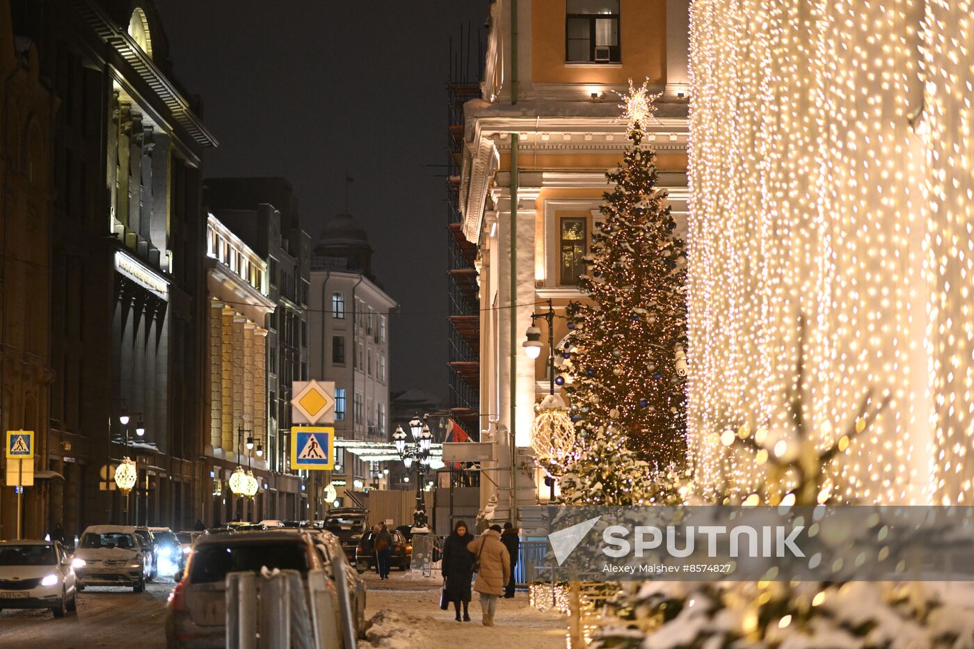 Russia New Year Preparations