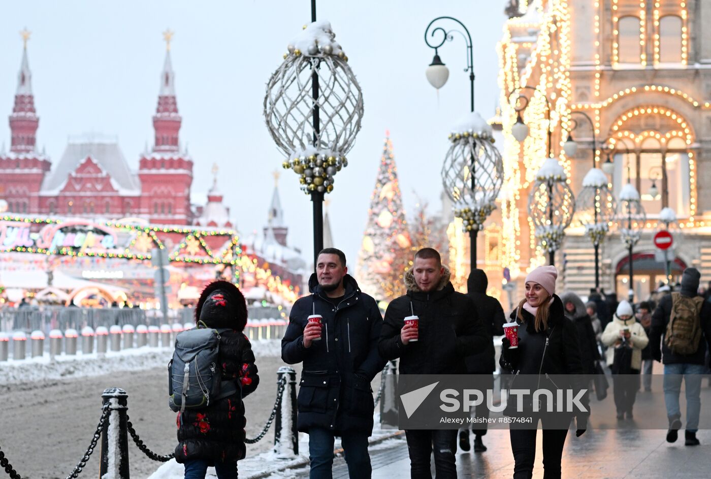 Russia New Year Preparations