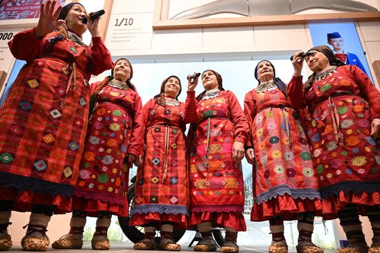 The International RUSSIA EXPO Forum and Exhibition. Udmurtia Day. Babushki from Buranovo band. Location: Russia, Moscow. Author: Alexey Maishev/Sputnik. RUSSIA EXPO. Udmurtia Day