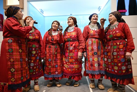 The International RUSSIA EXPO Forum and Exhibition. Udmurtia Day. Babushki from Buranovo band. Location: Russia, Moscow. Author: Alexey Maishev/Sputnik. RUSSIA EXPO. Udmurtia Day