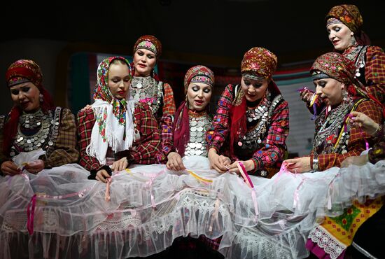 The International RUSSIA EXPO Forum and Exhibition. Udmurtia Day. A traditional Udmurtian wedding ceremony. Pavilion 75. Location: Russia, Moscow. Author: Pavel Bednyakov/Sputnik. RUSSIA EXPO. Udmurtia Day