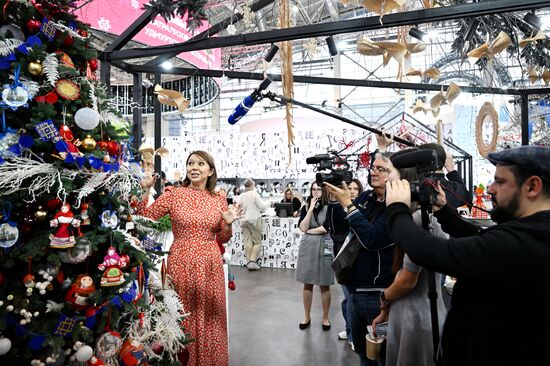 RUSSIA EXPO. New Year's Market opens at Department Store