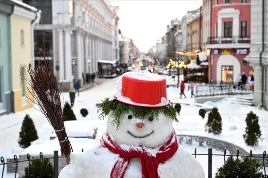 Russia New Year Preparations